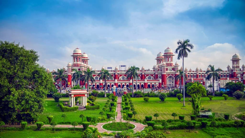 Lucknow Charbagh Railway Station and gardens